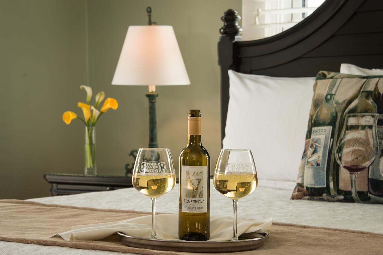Steeles Tavern Manor エクステリア 写真