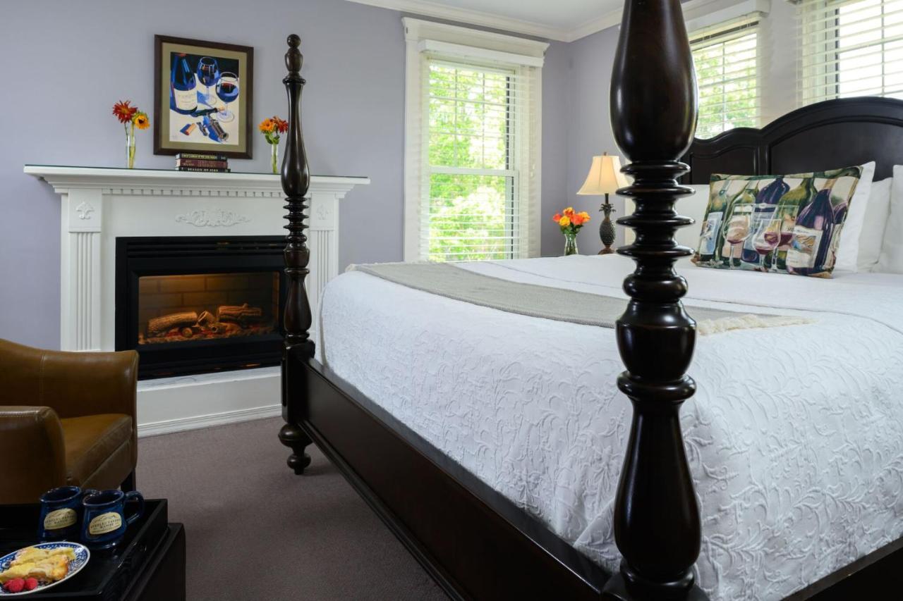 Steeles Tavern Manor エクステリア 写真