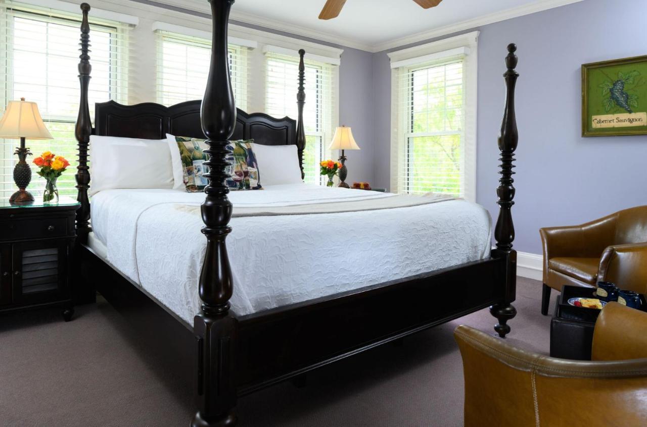 Steeles Tavern Manor エクステリア 写真
